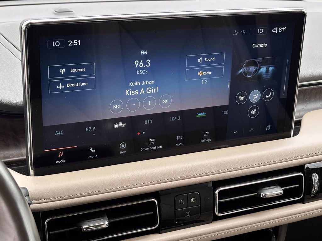 Used 2021 Lincoln Nautilus Reserve image 13