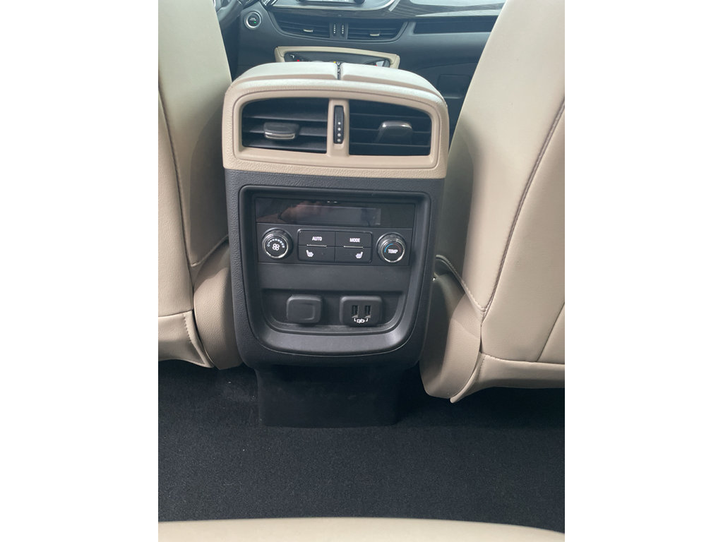 Used 2020 Buick Envision Essence FWD image 12