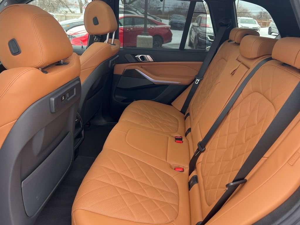 Used 2023 BMW X5 xDrive40i w/ M Sport Package image 9