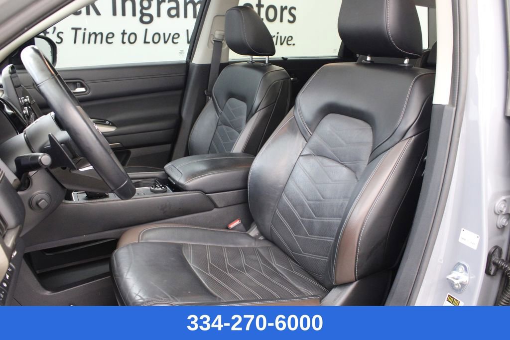 Certified 2023 Nissan Pathfinder Platinum w/ Cargo Package image 15