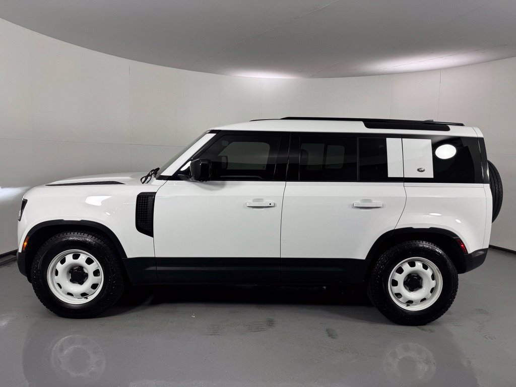 Used 2023 Land Rover Defender 110 AWD/4WD image 8
