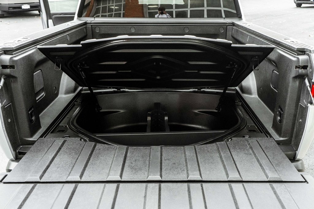 Used 2023 Rivian R1T Adventure image 38