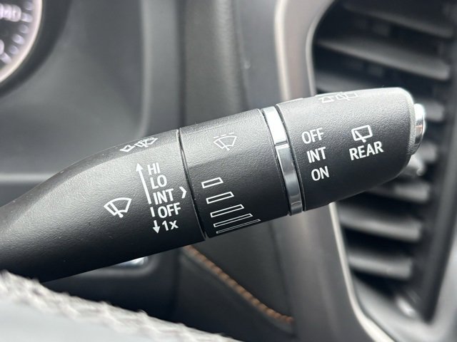 Used 2023 GMC Acadia AT4 image 21