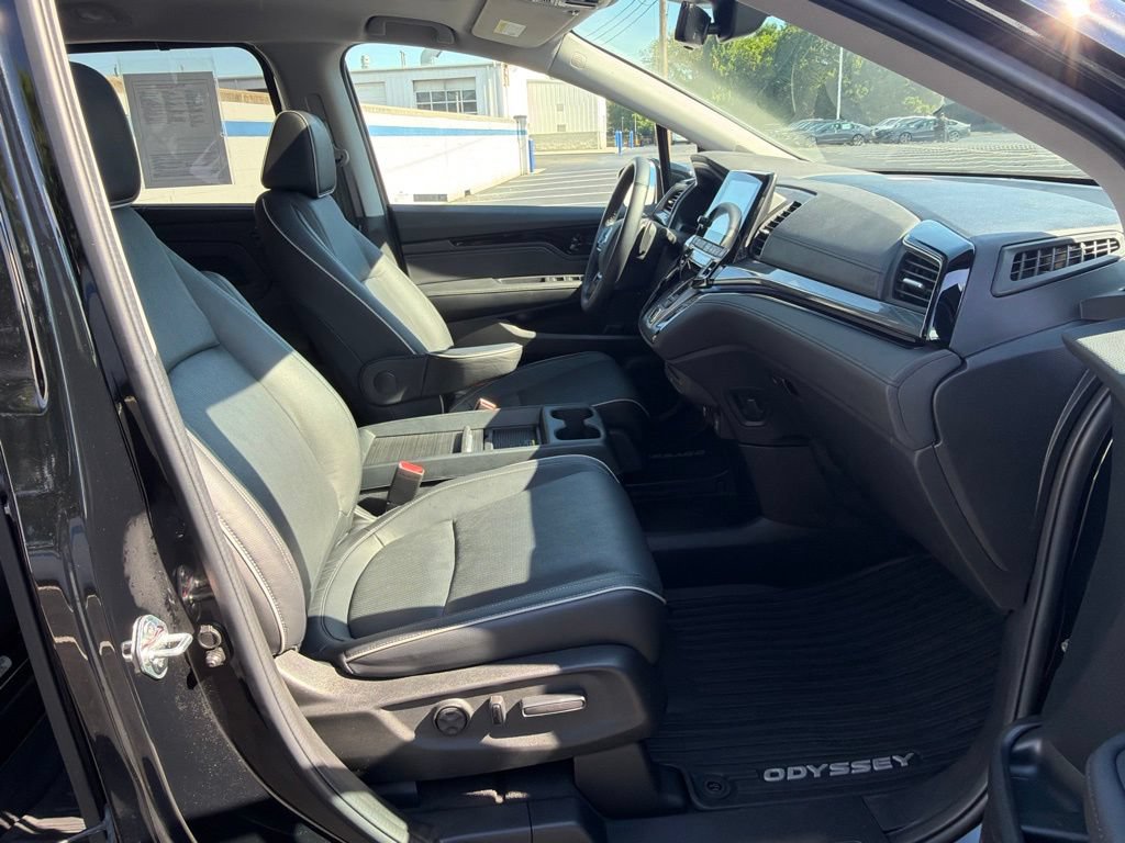 Certified 2024 Honda Odyssey Elite image 25