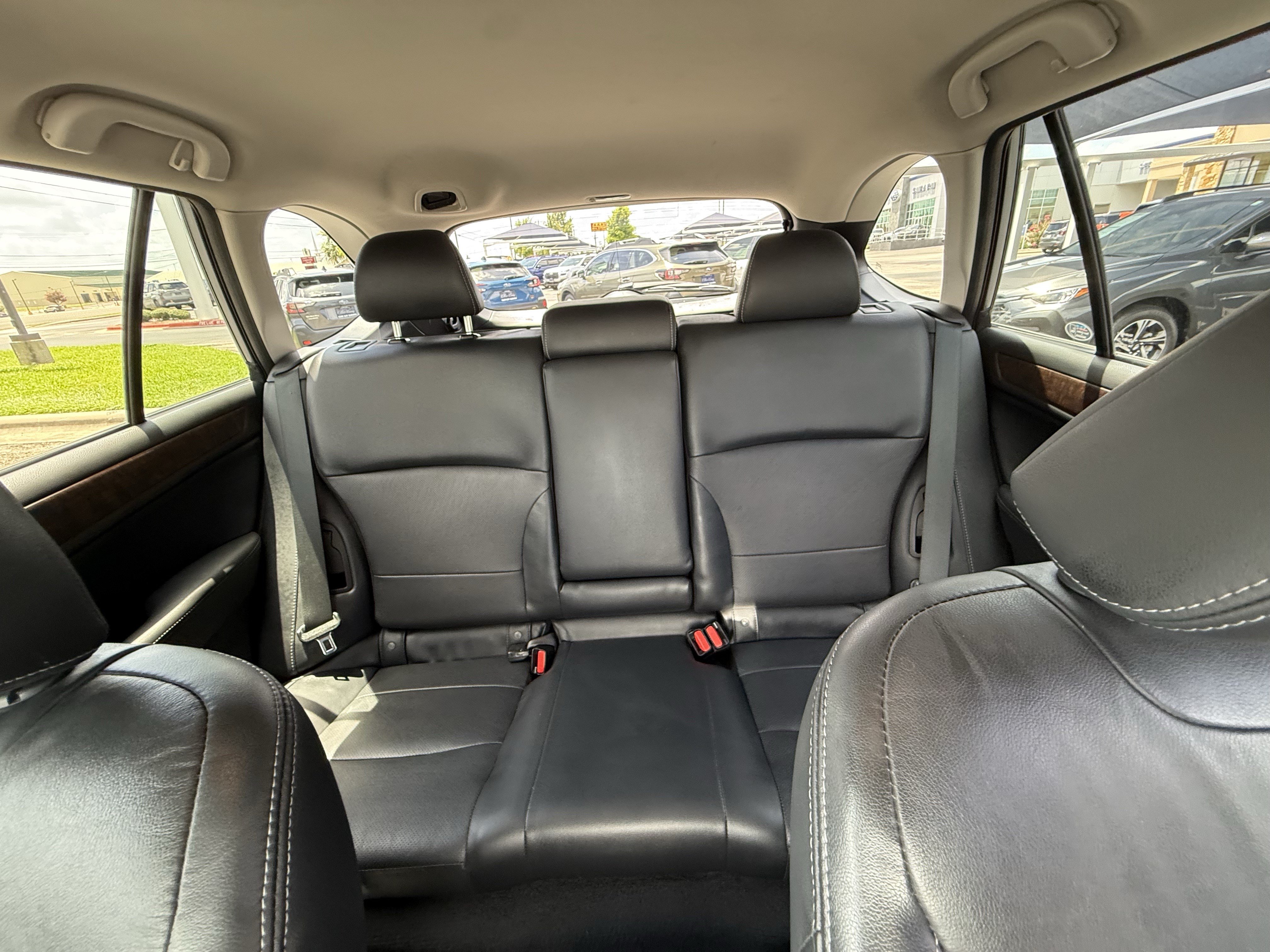 Used 2016 Subaru Outback 3.6R Limited AWD/4WD image 16