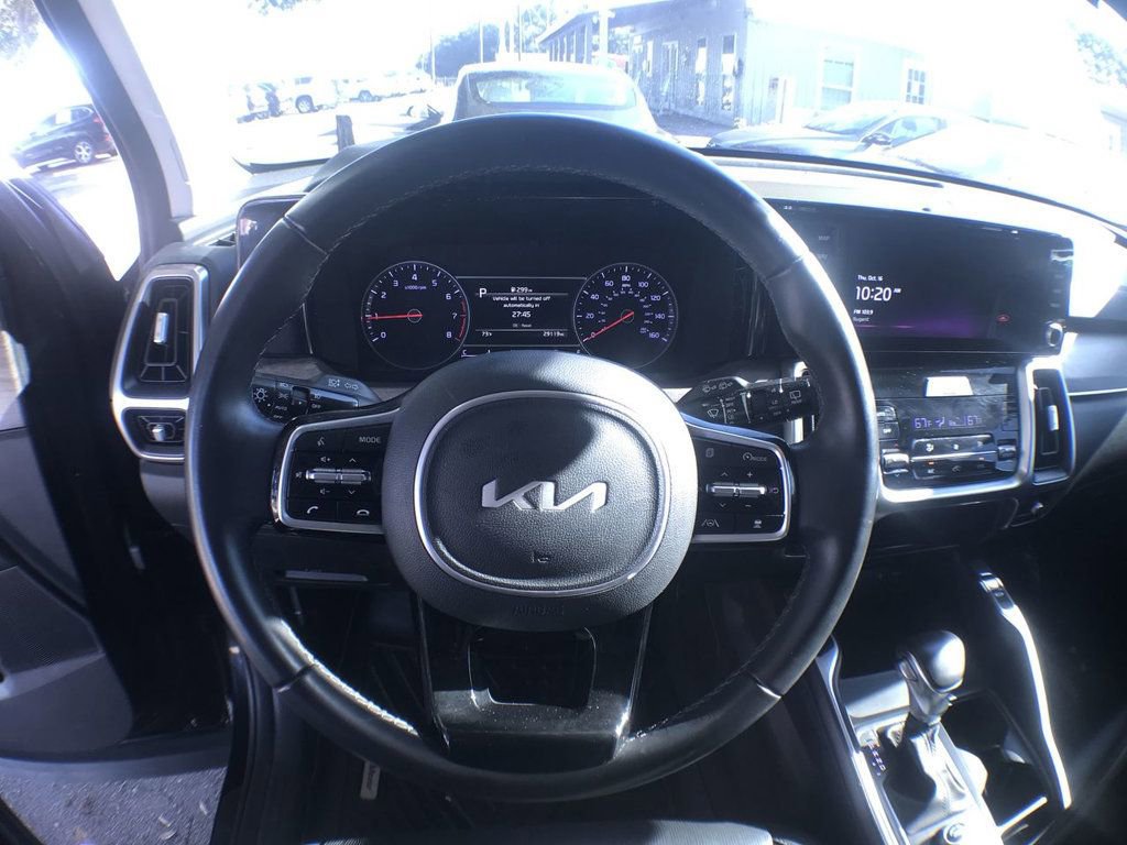 Used 2022 Kia Sorento EX image 15