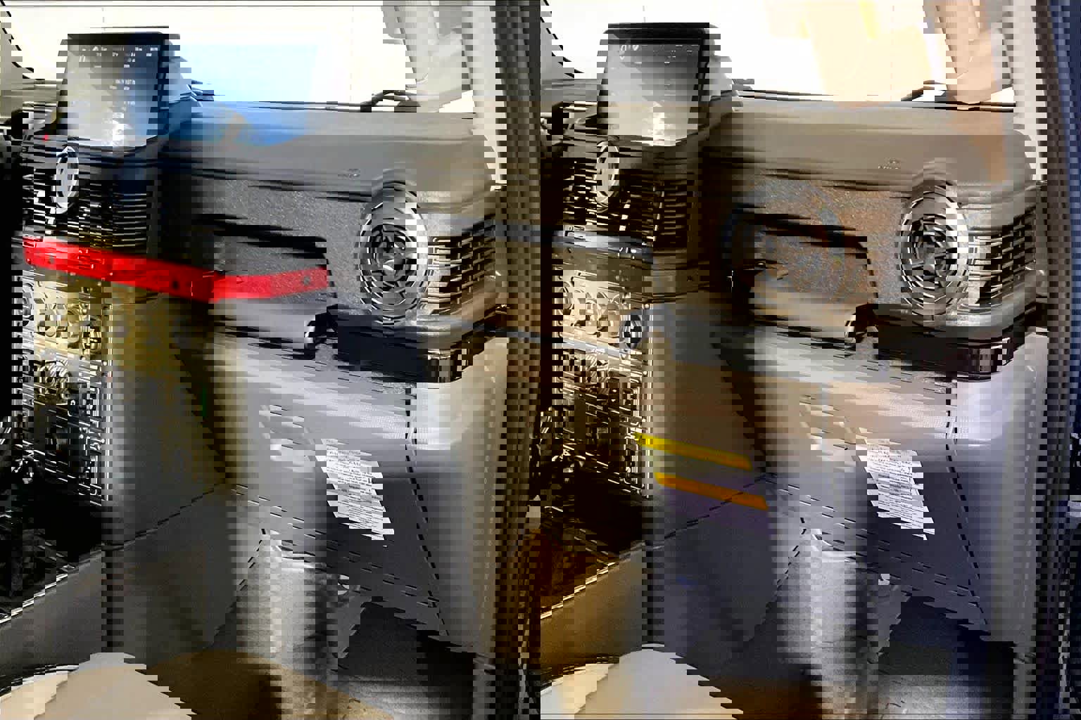 Used 2025 INEOS Grenadier image 19