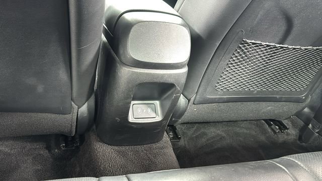 Used 2024 Hyundai Elantra Limited image 33