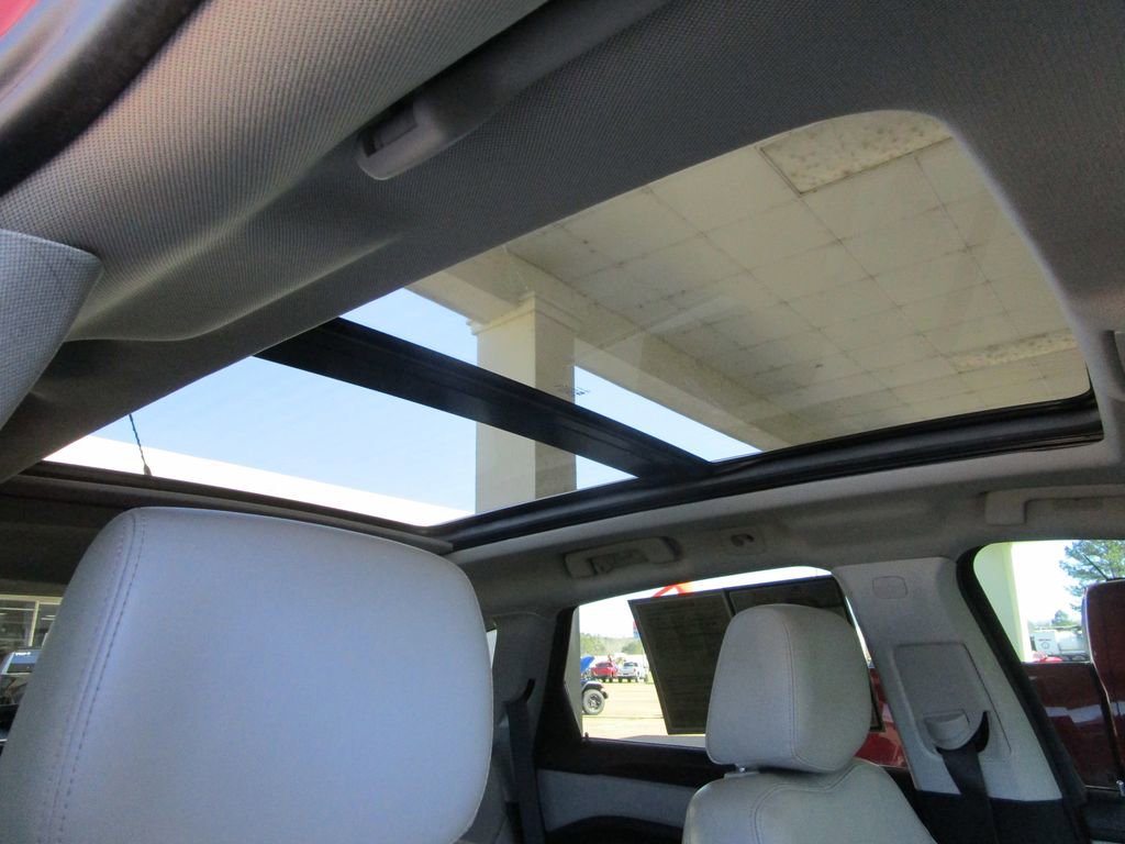 Used 2013 Cadillac SRX Luxury image 29