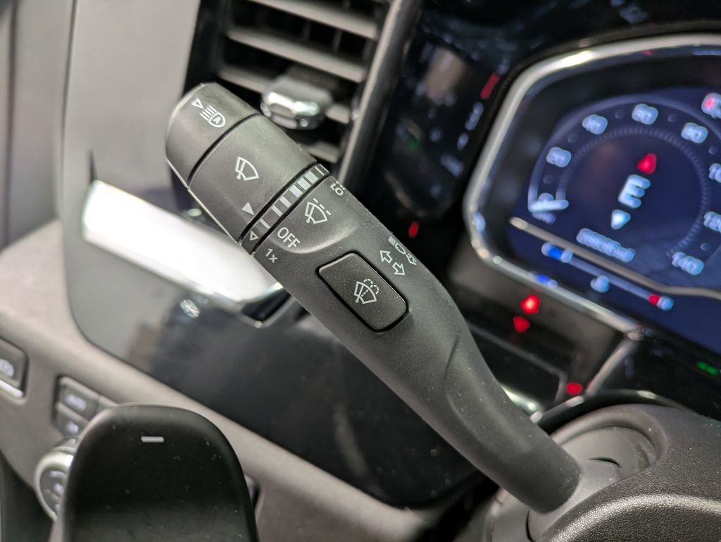 Used 2024 GMC Sierra 1500 Elevation w/ Preferred Package AWD/4WD image 18