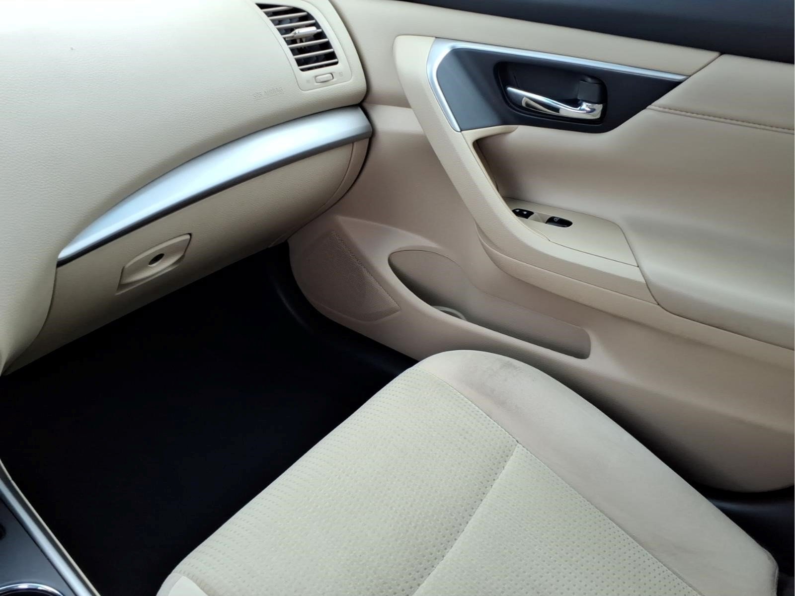 Used 2015 Nissan Altima 2.5 SV w/ Convenience Package FWD image 22
