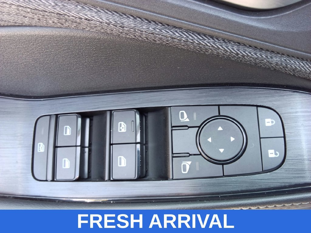 Used 2022 Nissan Rogue SV FWD image 18