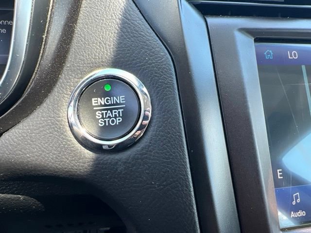 Used 2020 Ford Fusion Titanium AWD/4WD image 19
