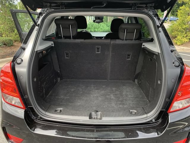 Used 2020 Chevrolet Trax LS w/ Tint and Cruise Package FWD image 28