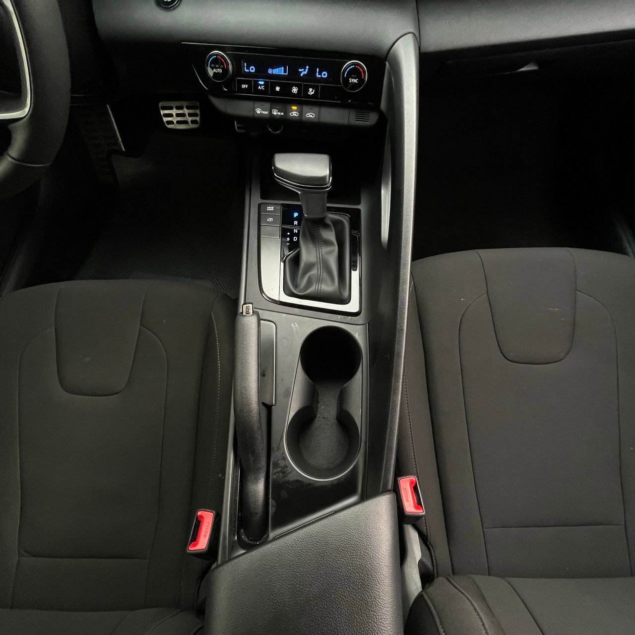 Used 2025 Hyundai Elantra Sport image 19