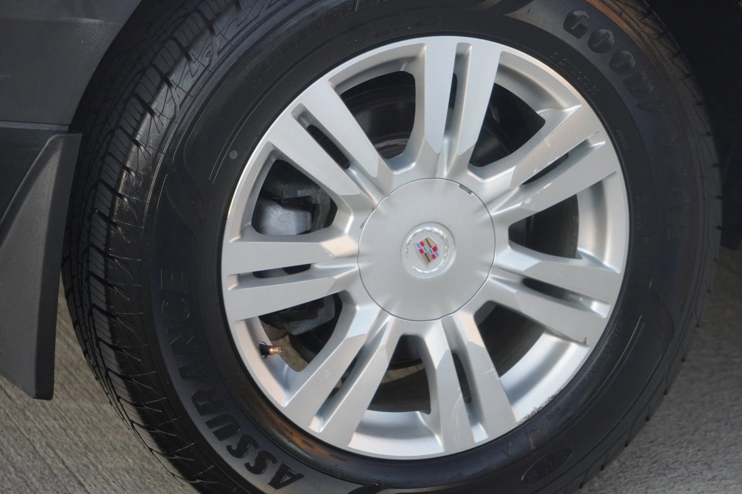 Used 2012 Cadillac SRX Luxury image 19