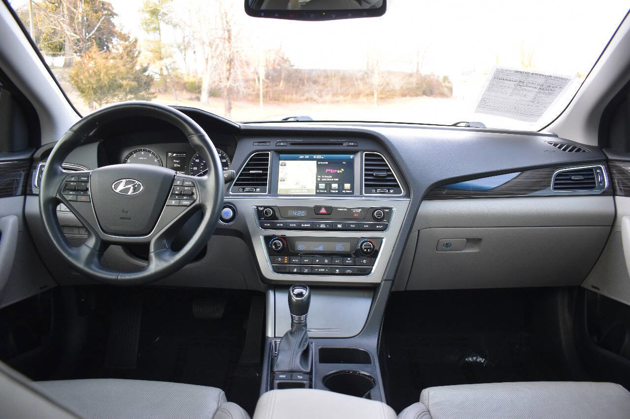 Used 2015 Hyundai Sonata Limited w/ Option Group 06 image 21