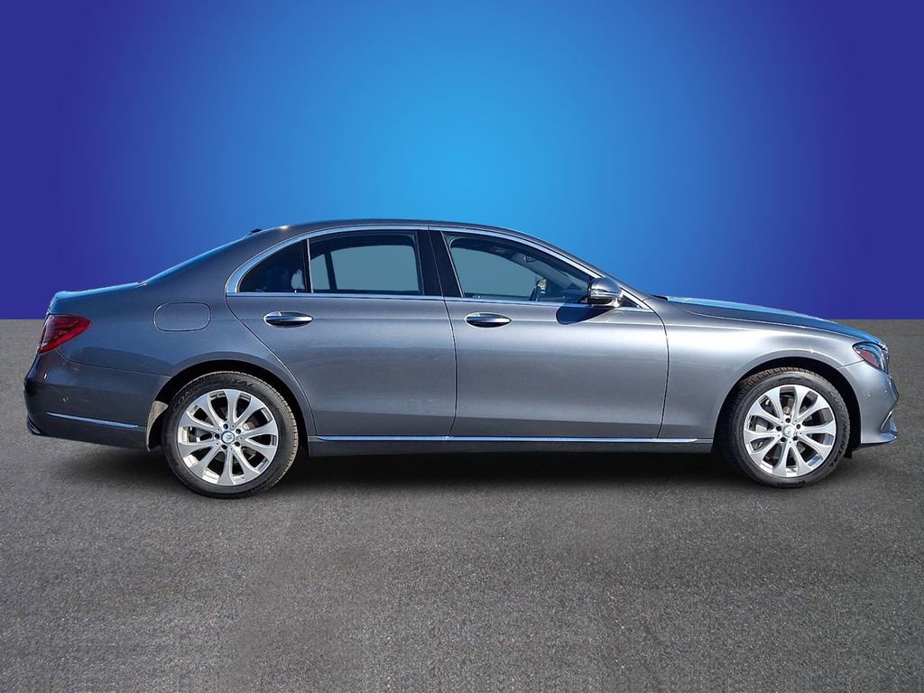 Used 2017 Mercedes-Benz E 300 4MATIC image 7