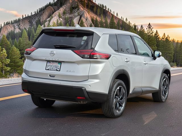Used 2024 Nissan Rogue SV AWD/4WD image 7