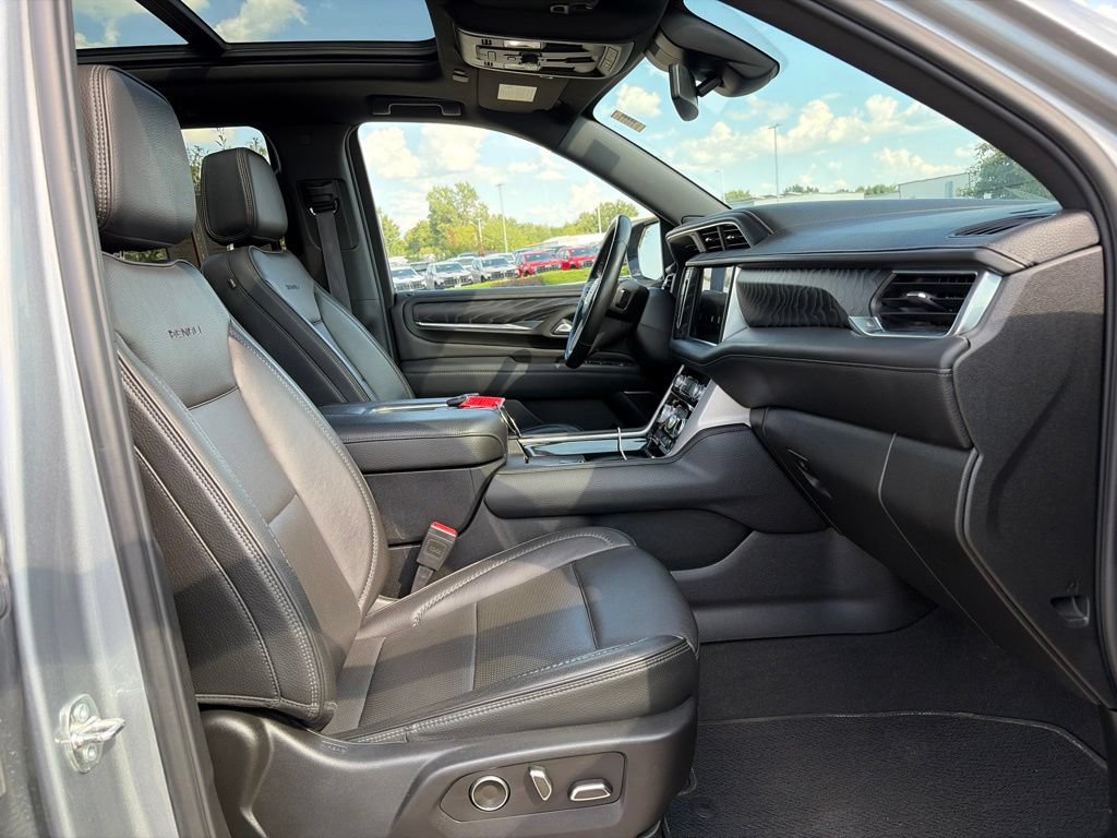 Used 2023 GMC Yukon Denali AWD/4WD image 31