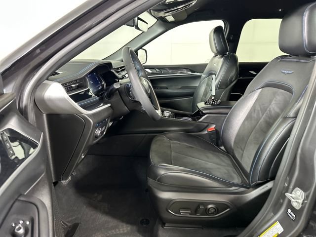 Used 2022 Jeep Grand Cherokee Trailhawk image 10