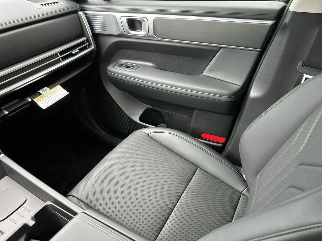 New 2025 Hyundai Santa Fe SEL FWD image 17