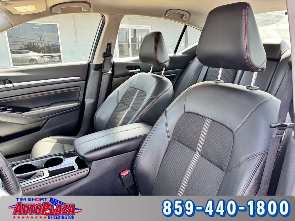 Used 2023 Nissan Altima 2.5 SR FWD image 29