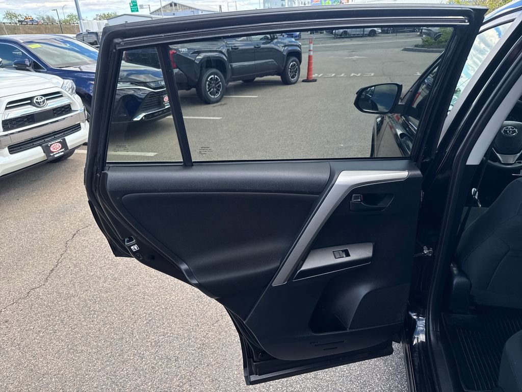 Used 2018 Toyota RAV4 LE w/ All Weather Liner Package AWD/4WD image 37