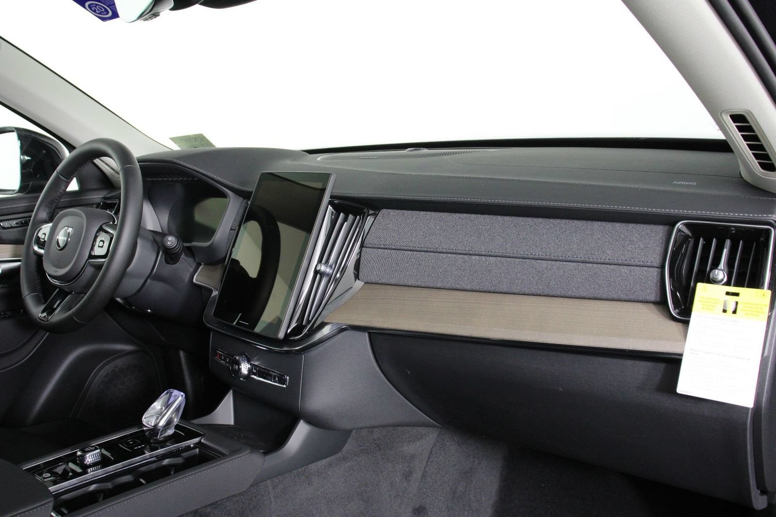 New 2026 Volvo XC90 B6 Plus AWD/4WD image 9