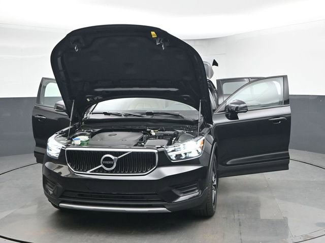 Used 2020 Volvo XC40 T5 Momentum w/ Protection Package Premier image 49