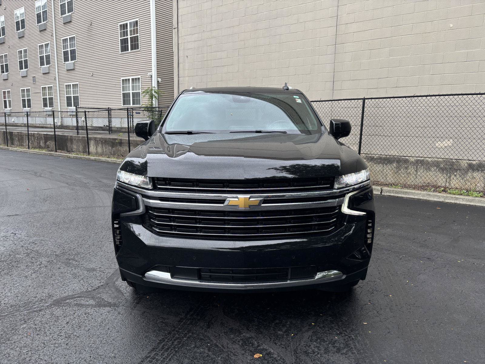 Used 2024 Chevrolet Suburban LT AWD/4WD image 5