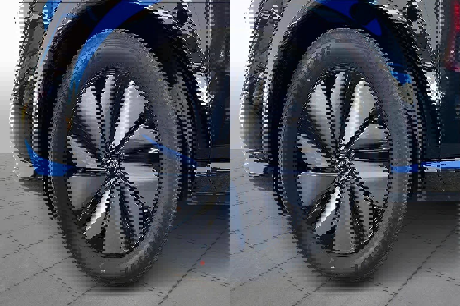 Used 2023 Nissan Ariya AWD image 10