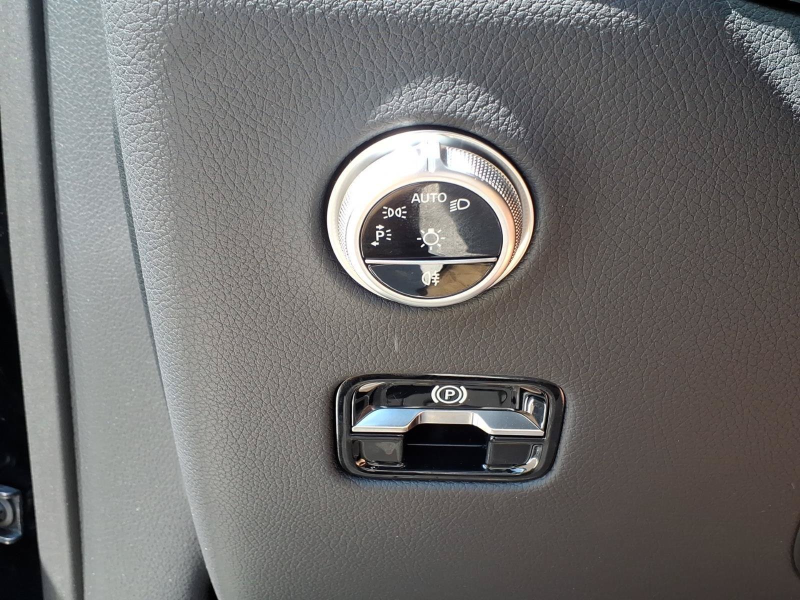 New 2026 Mercedes-Benz GLC 300 4MATIC image 27