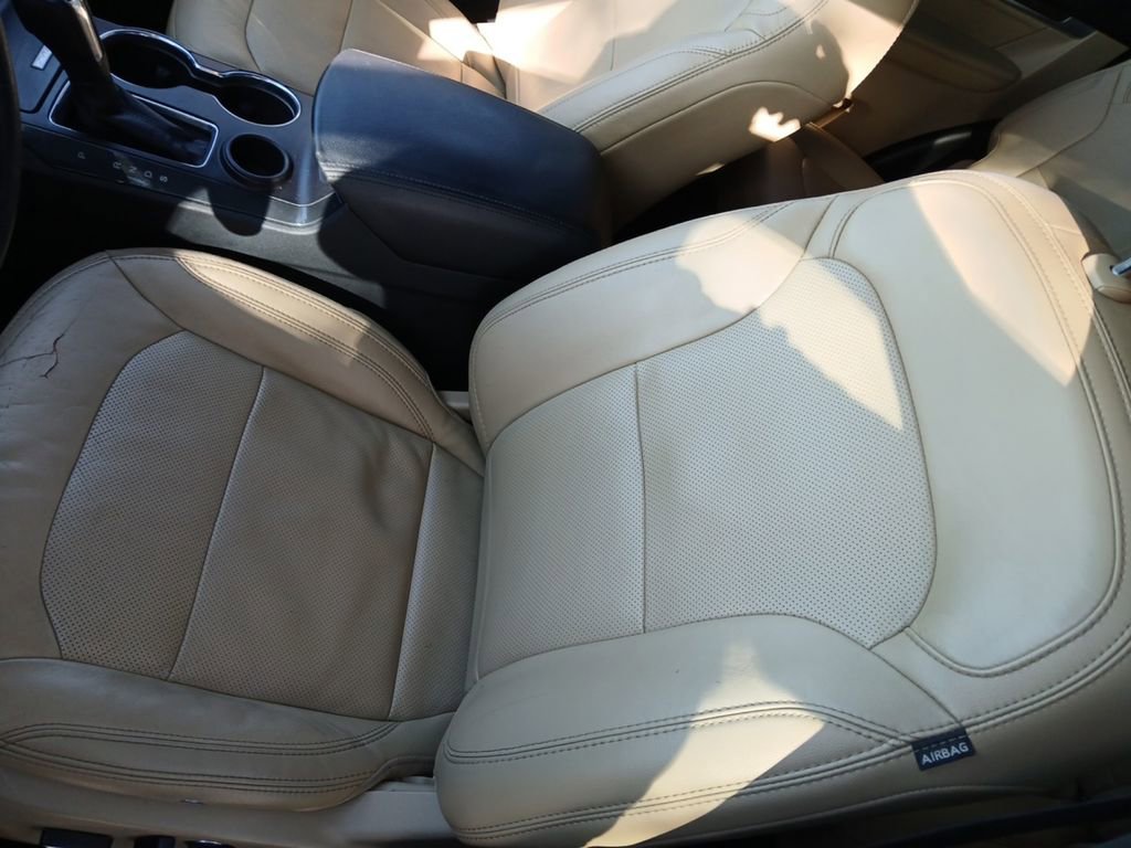 Used 2017 Ford Explorer Limited image 24