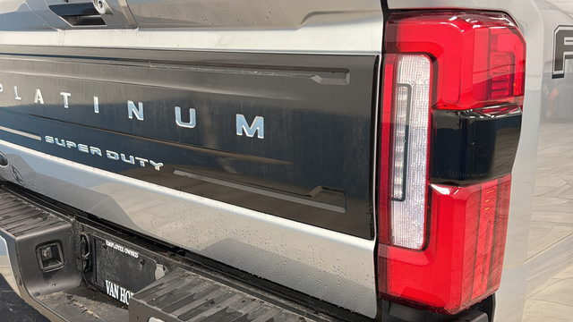 Used 2023 Ford F250 Platinum AWD/4WD image 42