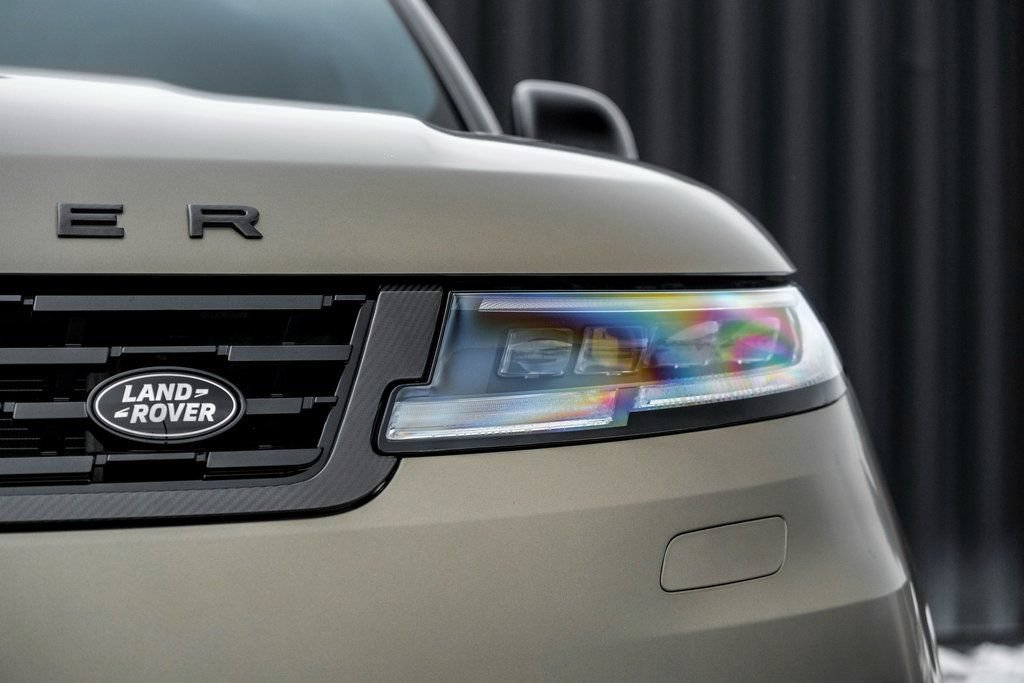 Used 2024 Land Rover Range Rover Sport SV Edition One Carbon Bronze AWD/4WD image 7