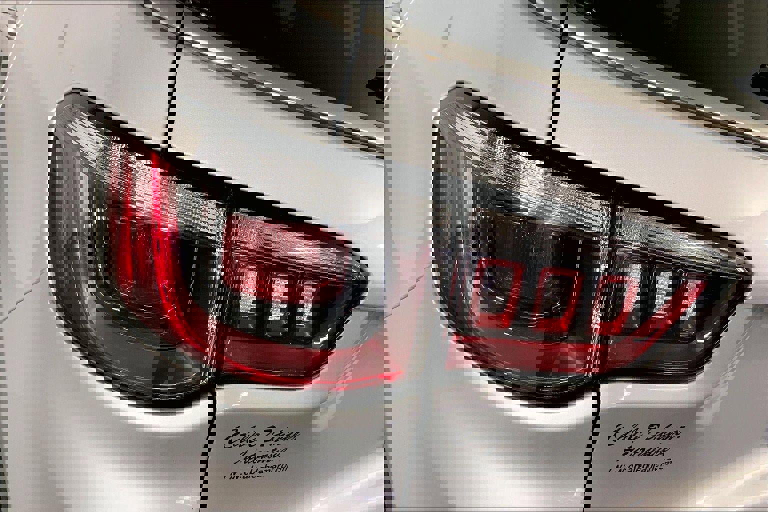 Used 2025 Jeep Compass Limited image 27