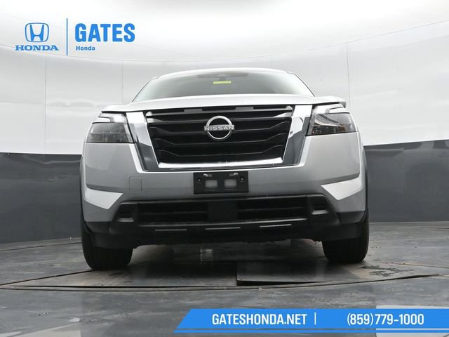Used 2023 Nissan Pathfinder SV image 41