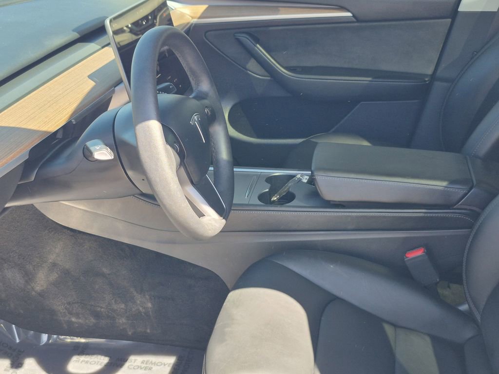 Used 2023 Tesla Model Y Long Range AWD/4WD image 10