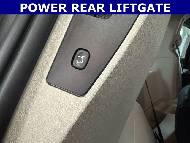 Used 2019 Dodge Grand Caravan SXT w/ Rear Park Assist Package FWD image 32