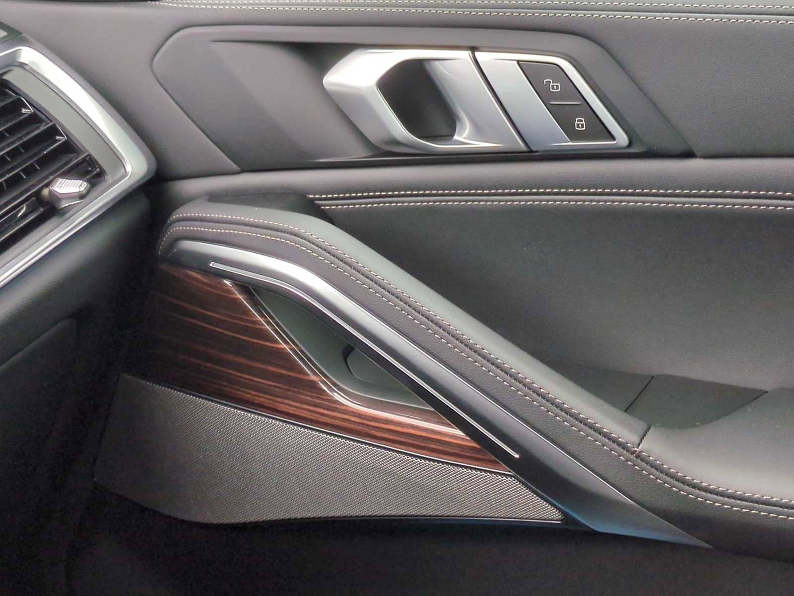 New 2026 BMW X6 xDrive40i image 38