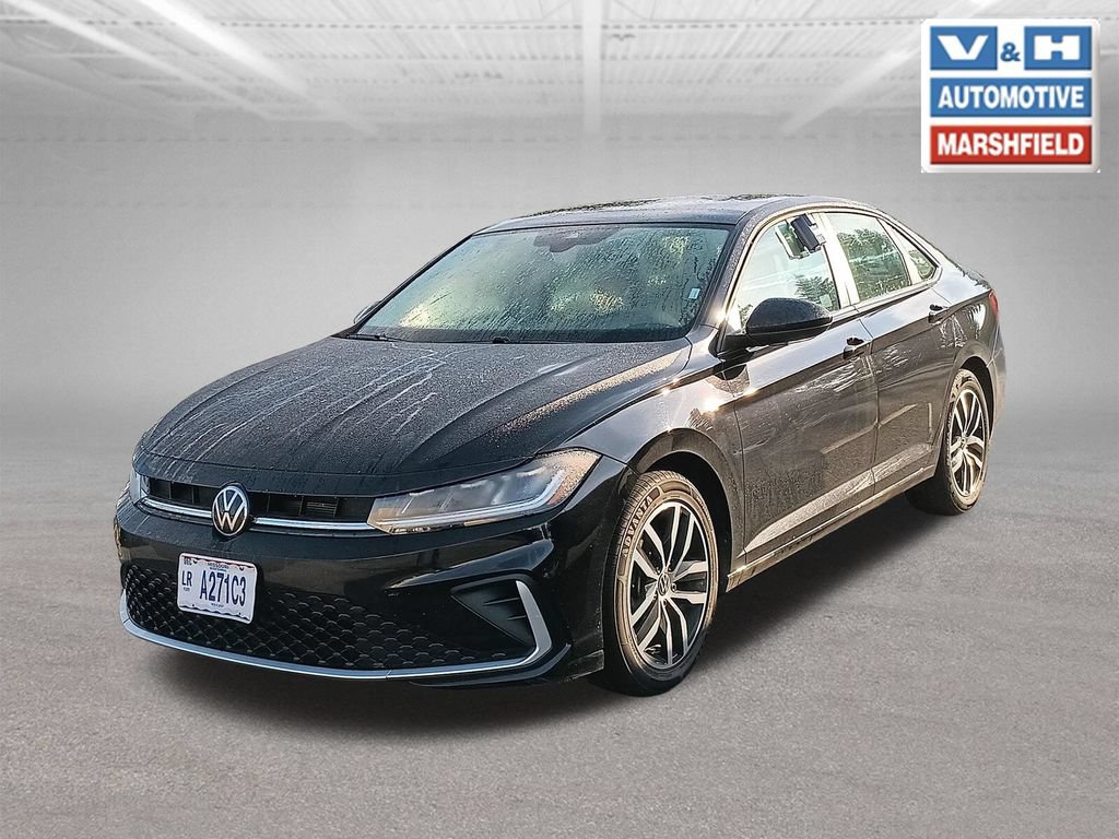 Used 2025 Volkswagen Jetta SE FWD image 3