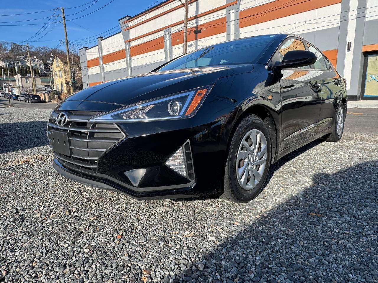 Used 2020 Hyundai Elantra SE image 1