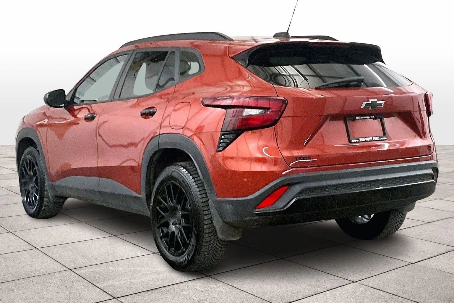 Used 2024 Chevrolet Trax LT w/ LT Convenience Package image 10