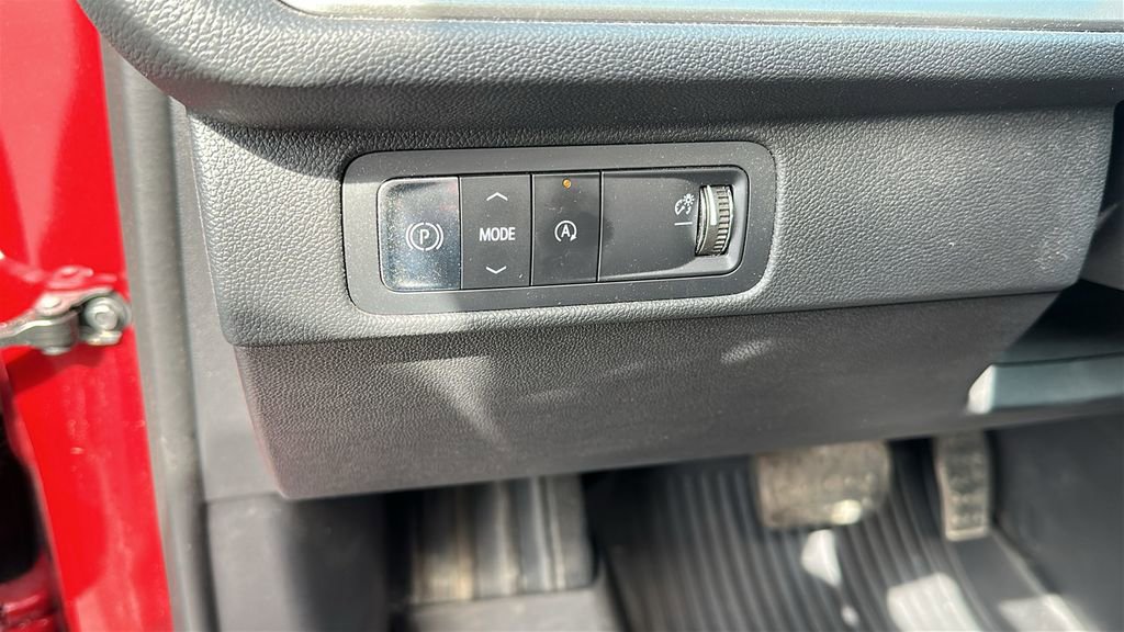 Used 2024 Chevrolet Traverse LT w/ Trailering Package image 16