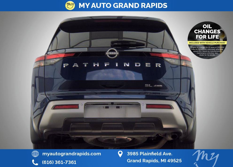 Used 2025 Nissan Pathfinder SL AWD/4WD image 42