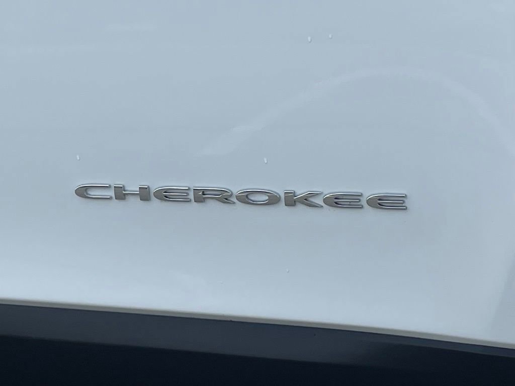 Certified 2018 Jeep Cherokee Limited w/ Trailer Tow Group AWD/4WD image 10