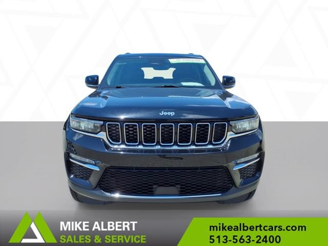 Used 2023 Jeep Grand Cherokee Limited AWD/4WD image 2