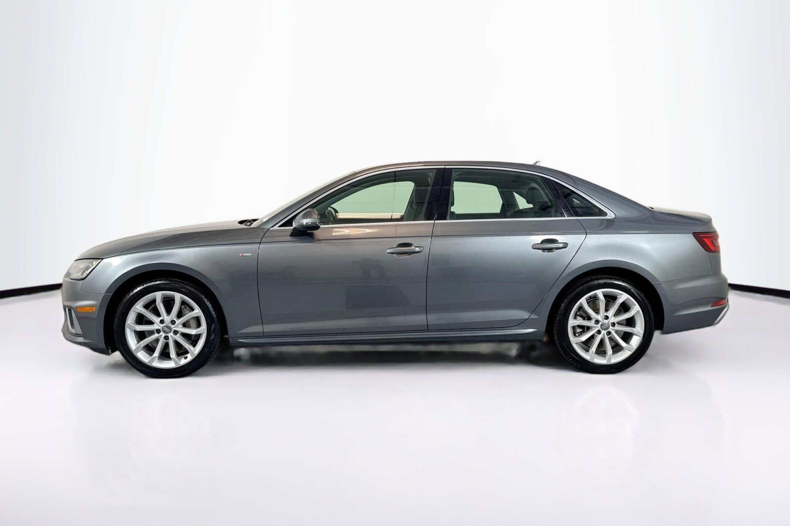 Used 2019 Audi A4 2.0T Premium w/ Convenience Package AWD/4WD image 8