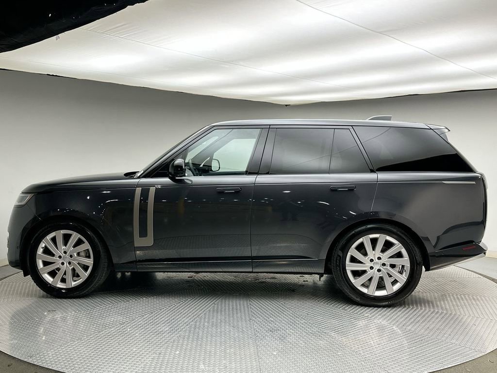 Certified 2025 Land Rover Range Rover SE AWD/4WD image 10